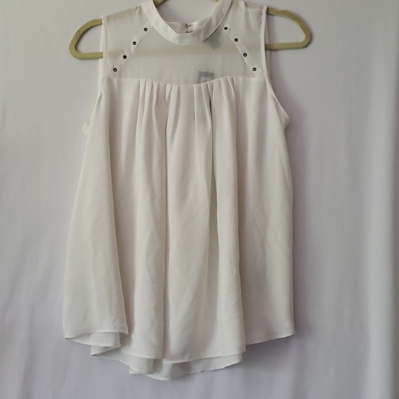 Worthington Tops - Women's Worthington Petite Cream Flowy Top NWT